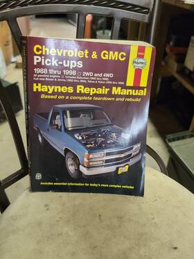 24065 Haynes Chevrolet And Gmc Pickups 1988 Through 1990 Repair Manual