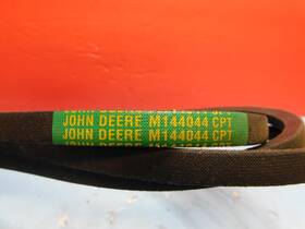 M144044 John Deere Oem Drive Belt Nos Box 1483 L