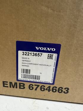 32213657 Volvo Genuine Serpentine Belt Kit